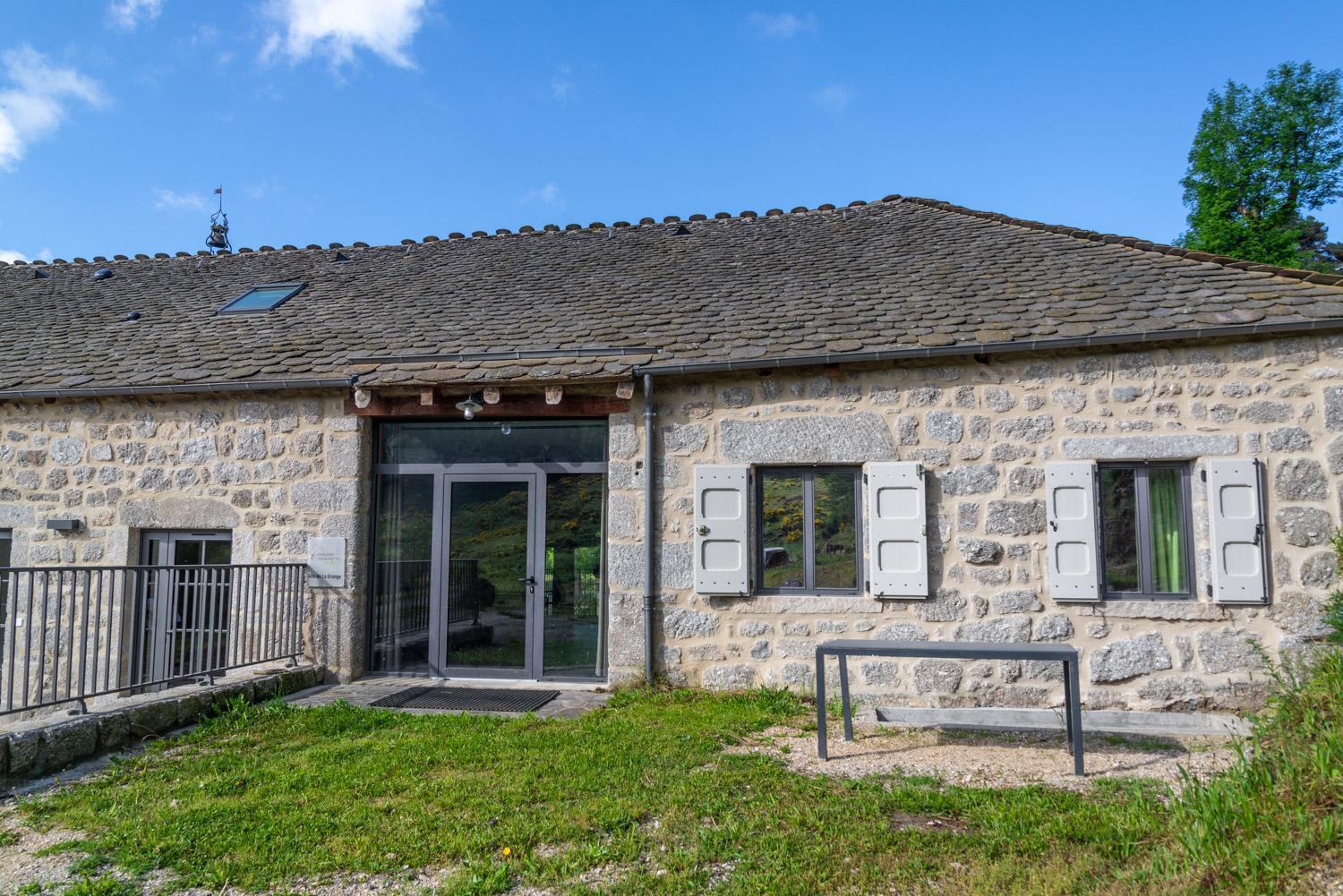 Gite De La Grange - Domaine De Coulagnettes Serverette Exterior foto